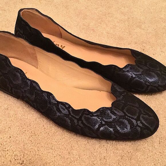 Rare French Sole FS/NY Navy Blue Shiny Scalloped Ballerina Flats - Picture 2 of 7